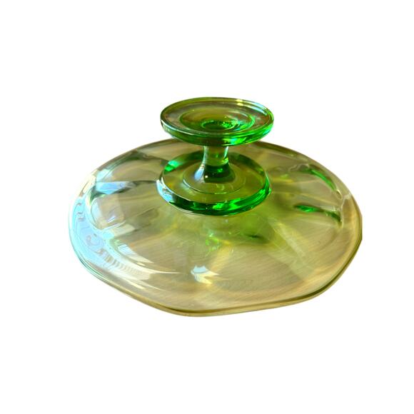 Vintage Green Glass Footed Platter Scalloped Ruffle Edge Cake Stand - Picture 4 of 7
